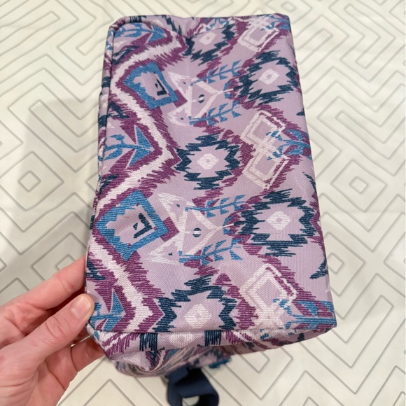 Kavu Insulated XL Takeout Tote - Picture 4 of 12